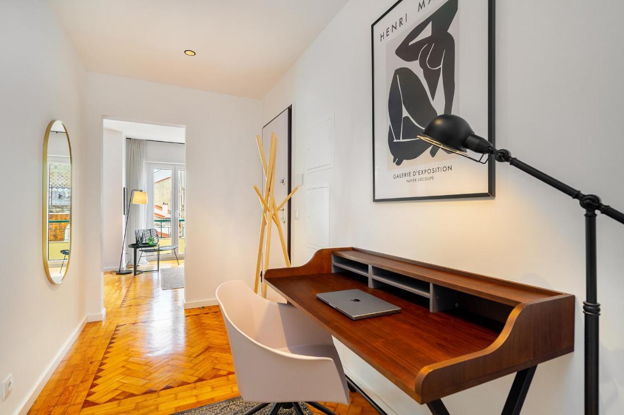 Whome Prime Location W Ac 3-bed Duplex Perfect For Families Only Apartment Lisbon