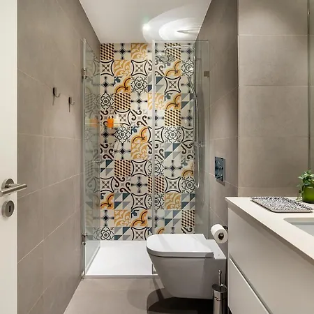 Whome Prime Location W Ac 3-Bed Duplex Perfect For Families Only Lisbon Exterior photo